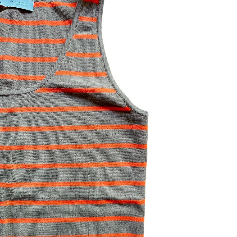 NWOT ! Sleeveless stripped top - Picture 6 of 7